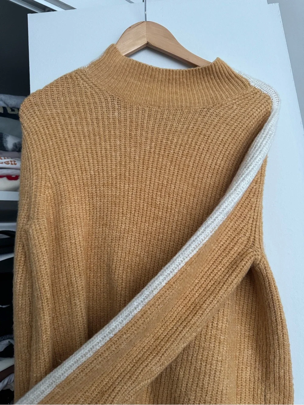 Abercrombie & Fitch mustard yellow and cream striped sweater